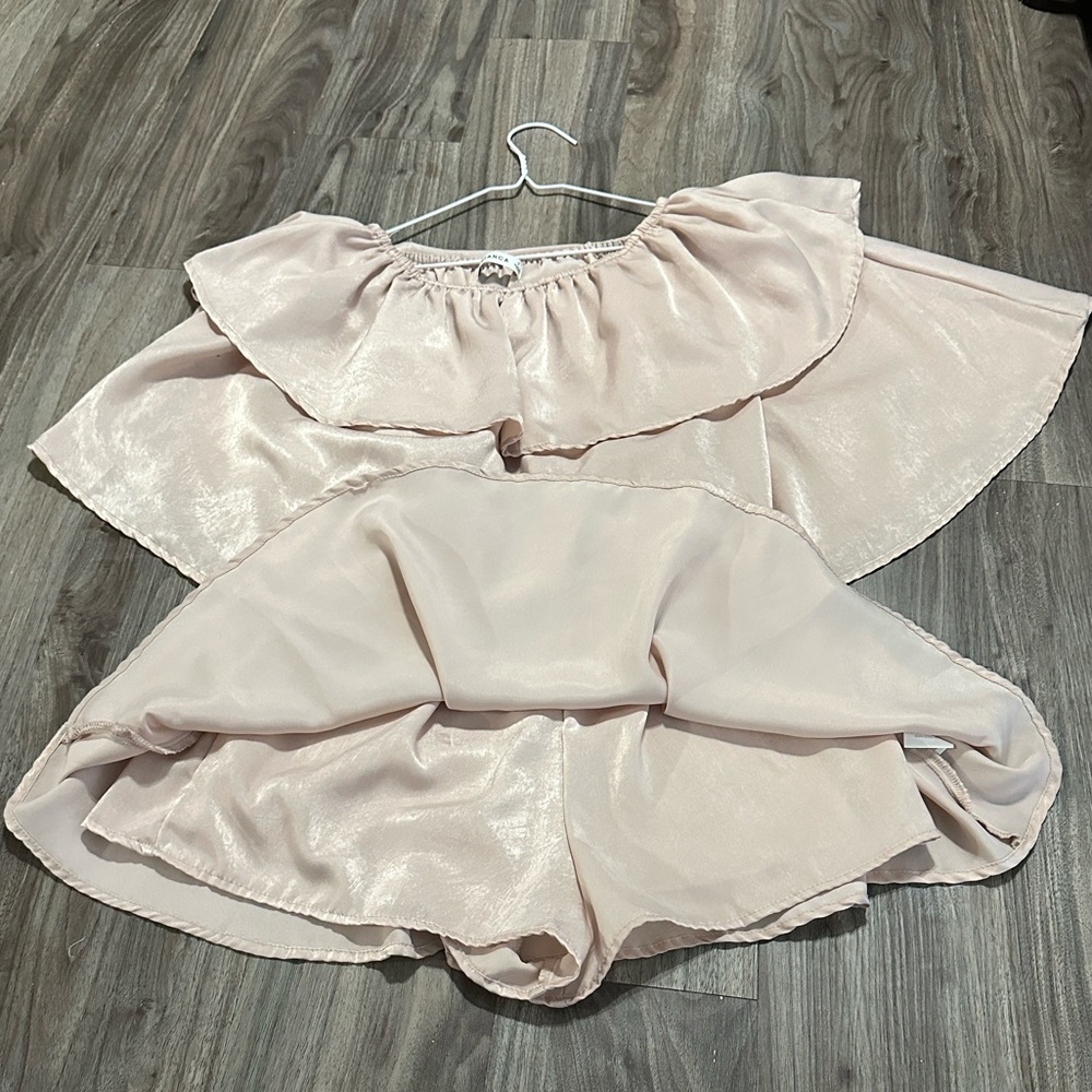 O.vianca Elegant Ruffle Off-Shoulder Mini Dress - Picture 4 of 9